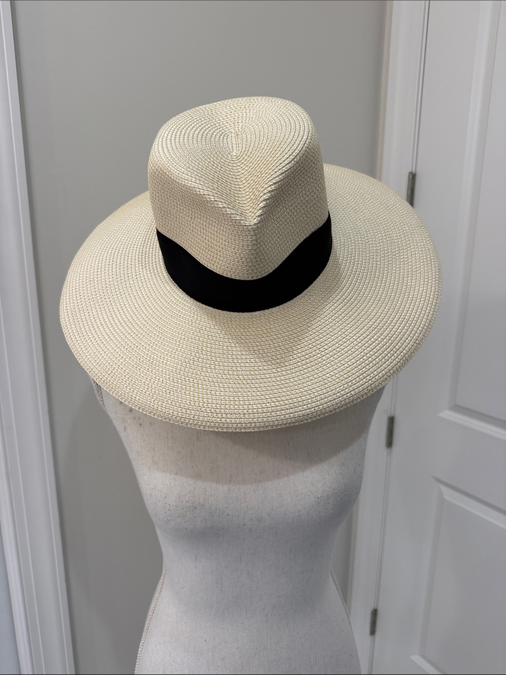 Eric Javits Daphne Natural Straw Wide-Brim Hat with Black Band - Picture 4 of 5